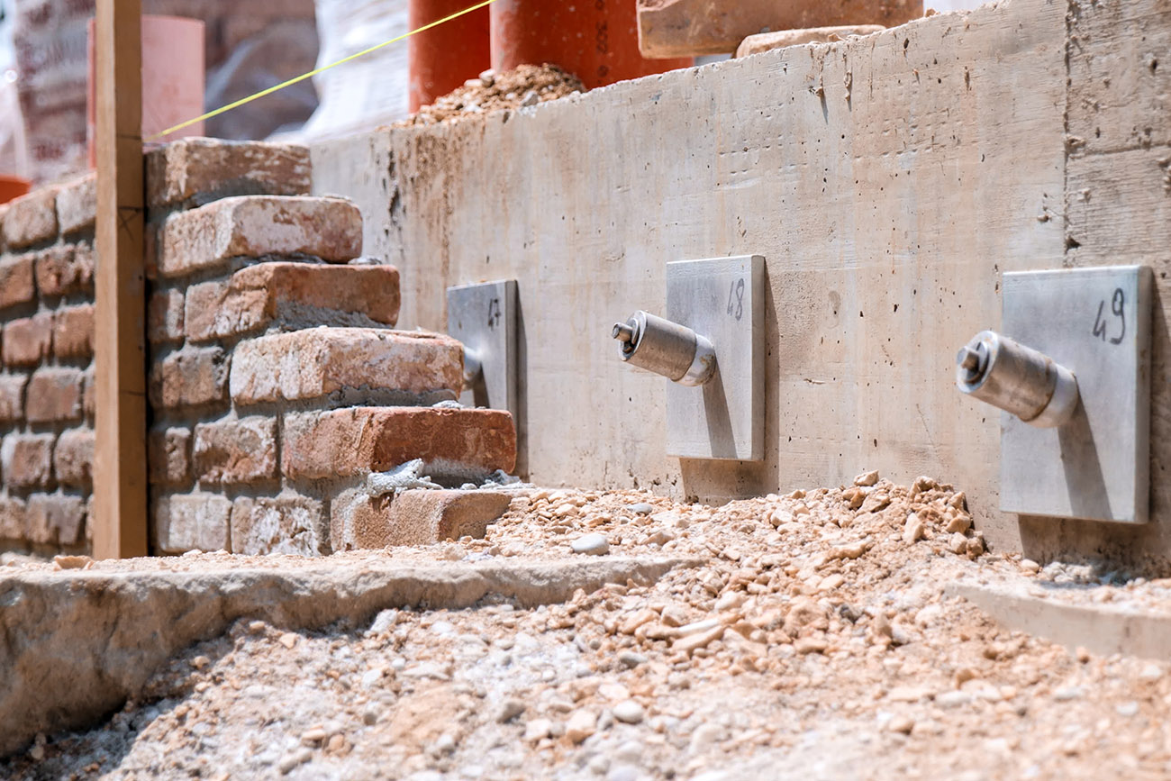 Solutions Stabilization of walls and retaining walls
